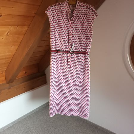 Hübsches Sommerkleid 100% Baumwolle