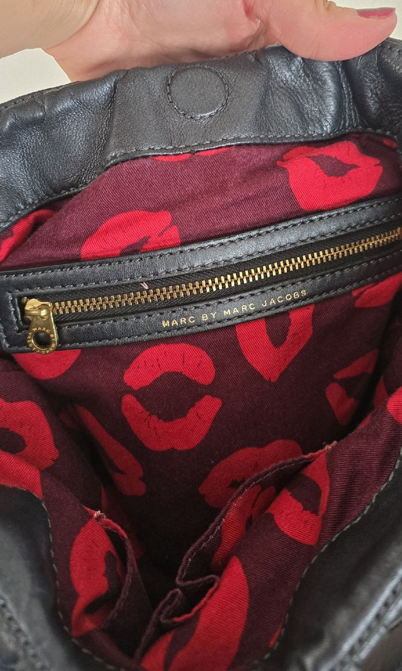 Marc Jacobs Sacs femmes: Marc JacobsSchultertasche Softleder anthrazit Glitzer – D'occasion à Niederteufen par Mira_72 6