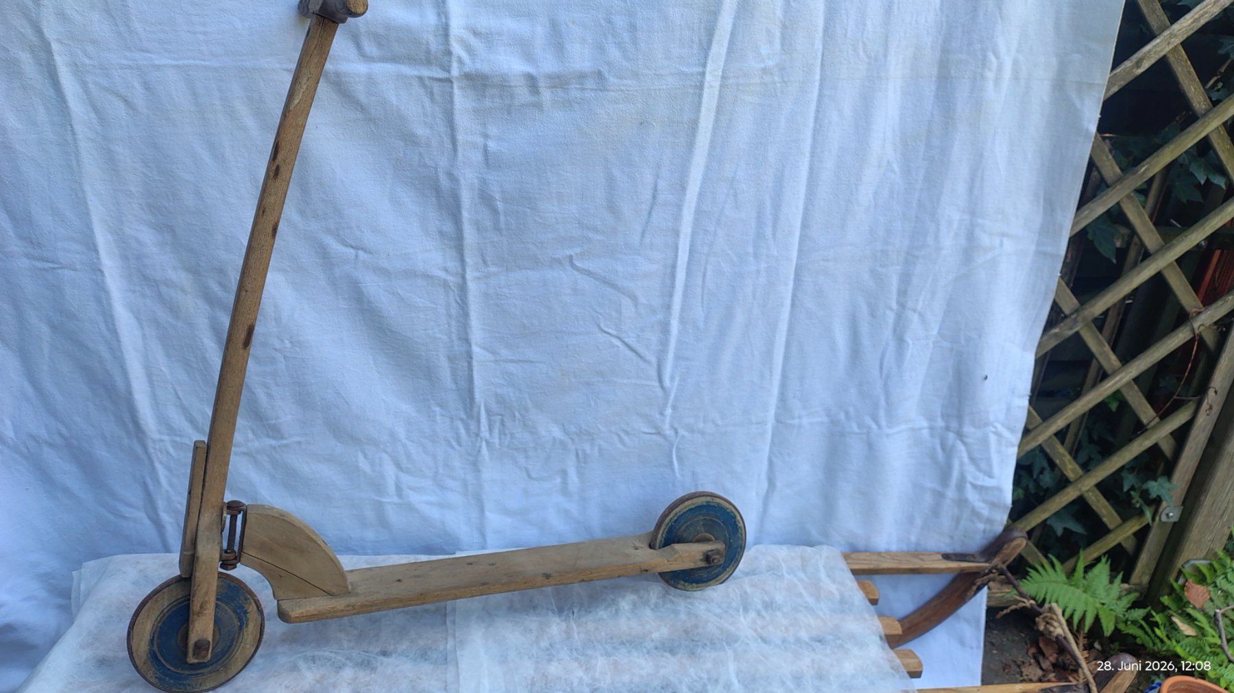 Fahrzeuge für Kinder: Antikes Trottinet, echte Rarität – Gebraucht aus Bern von Auktionaer 5