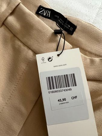 Schöne Zara Shorts für Damen (L)