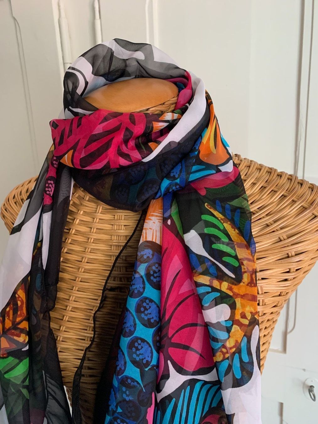 Foulards & écharpes: Foulard Tuch bunt gemustert – D'occasion à Zürich par Diazaio 1