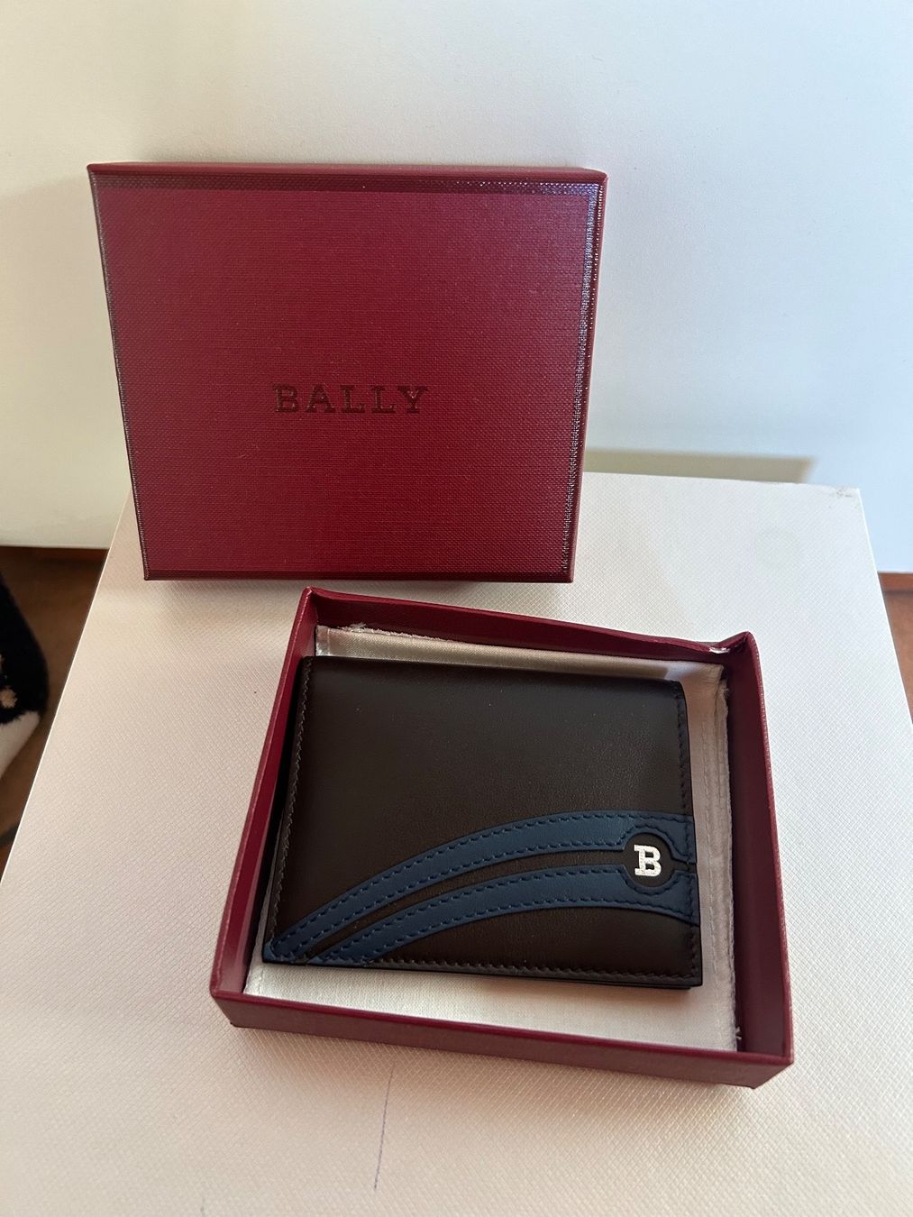 Bally Portafogli: Bally double cardholder leather. NEW with box – Nuovo e nell'imballaggio originale da Muzzano venduto da Sidney_3 1