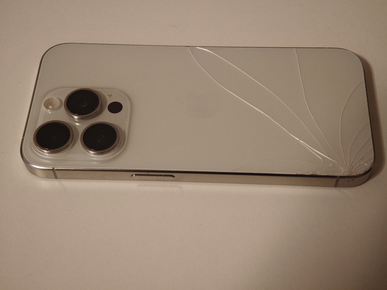 Apple Handys / Smartphones: 24H Auktion - iPhone 15 Pro – Gebraucht aus Volketswil von Dbx_856 6