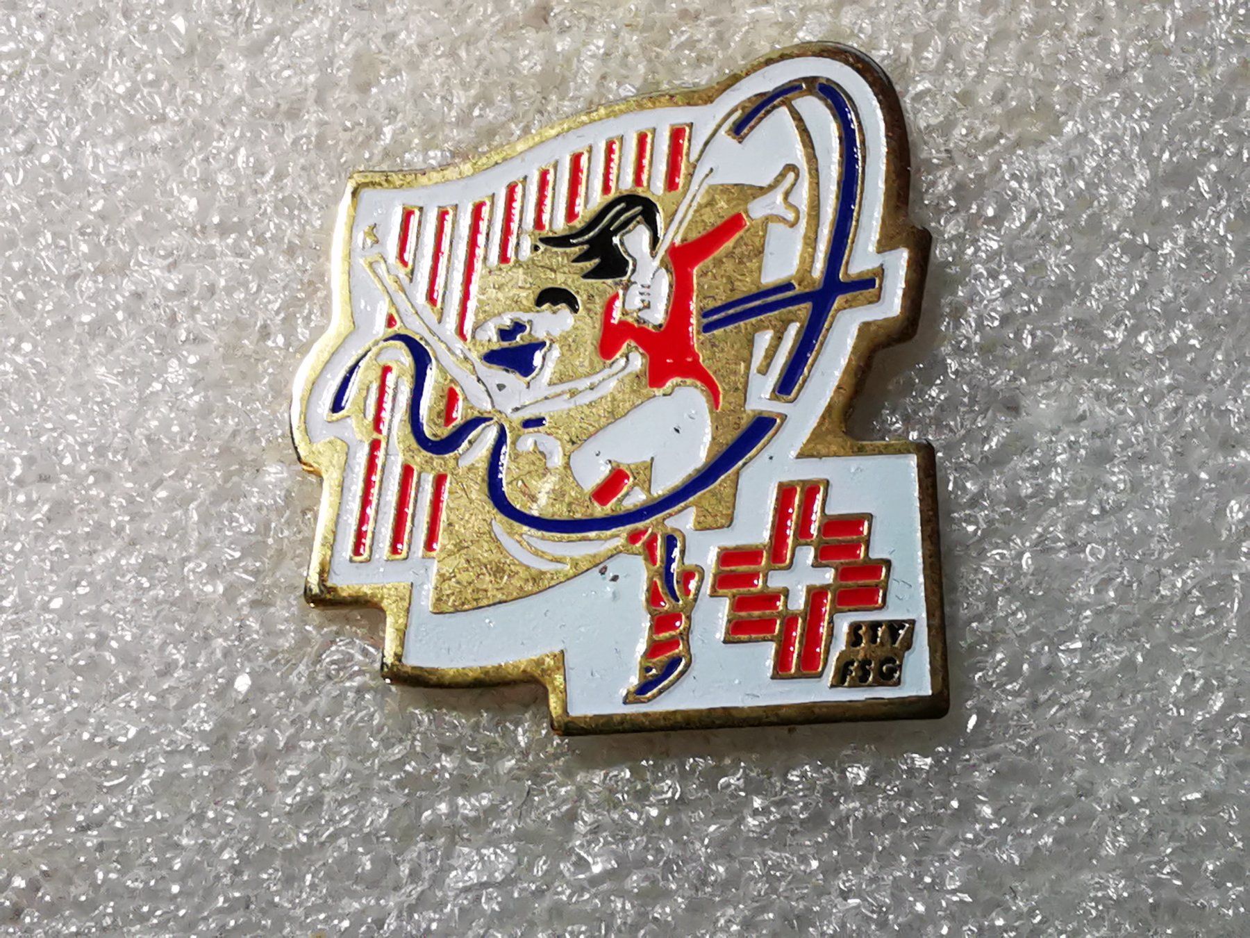 Placchette & Badge: Ansteckpin 51: Stv – Usato da Oppligen venduto da Pin-Fall-Shop