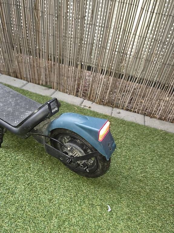 Kickboard: E-Trottinett zu verkaufen
 – Gebraucht aus Steffisburg von en1sz21 1