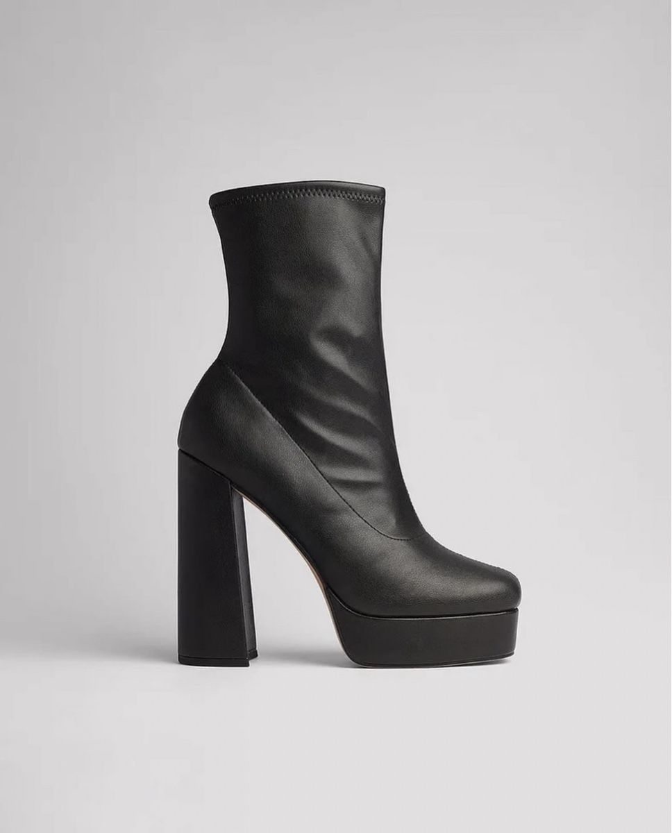 Chaussures femmes: Stiefel / High Heels Neu – Neuf avec emballage d'origine à Zürich par luxuryoutlet1 1