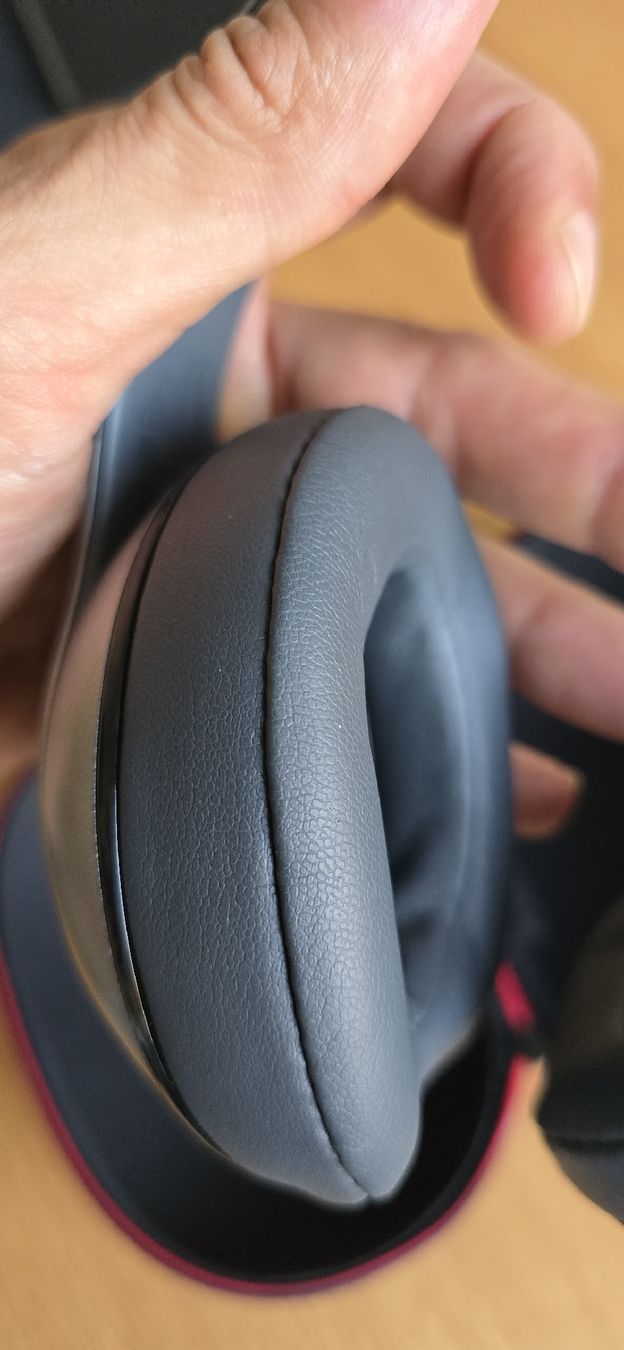 Beats Casques audio: Beats Studio Wireless – Bluetooth Kopfhörer + Original Case – Neuf (Voir description) à Horgen par Deadpool82 4