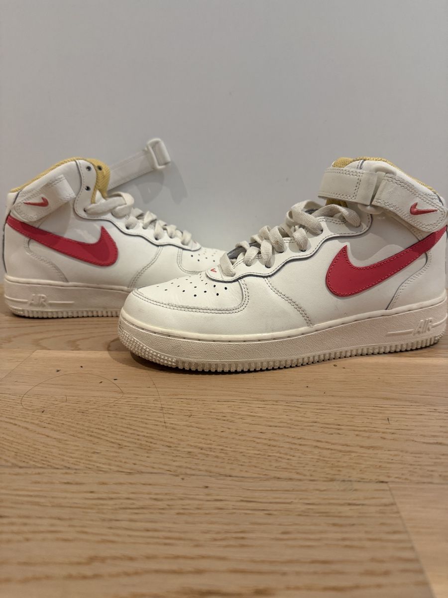 Nike Herrenschuhe: Nike Air Force 1 - 39.5 – Gebraucht aus Winterthur von don_fabio