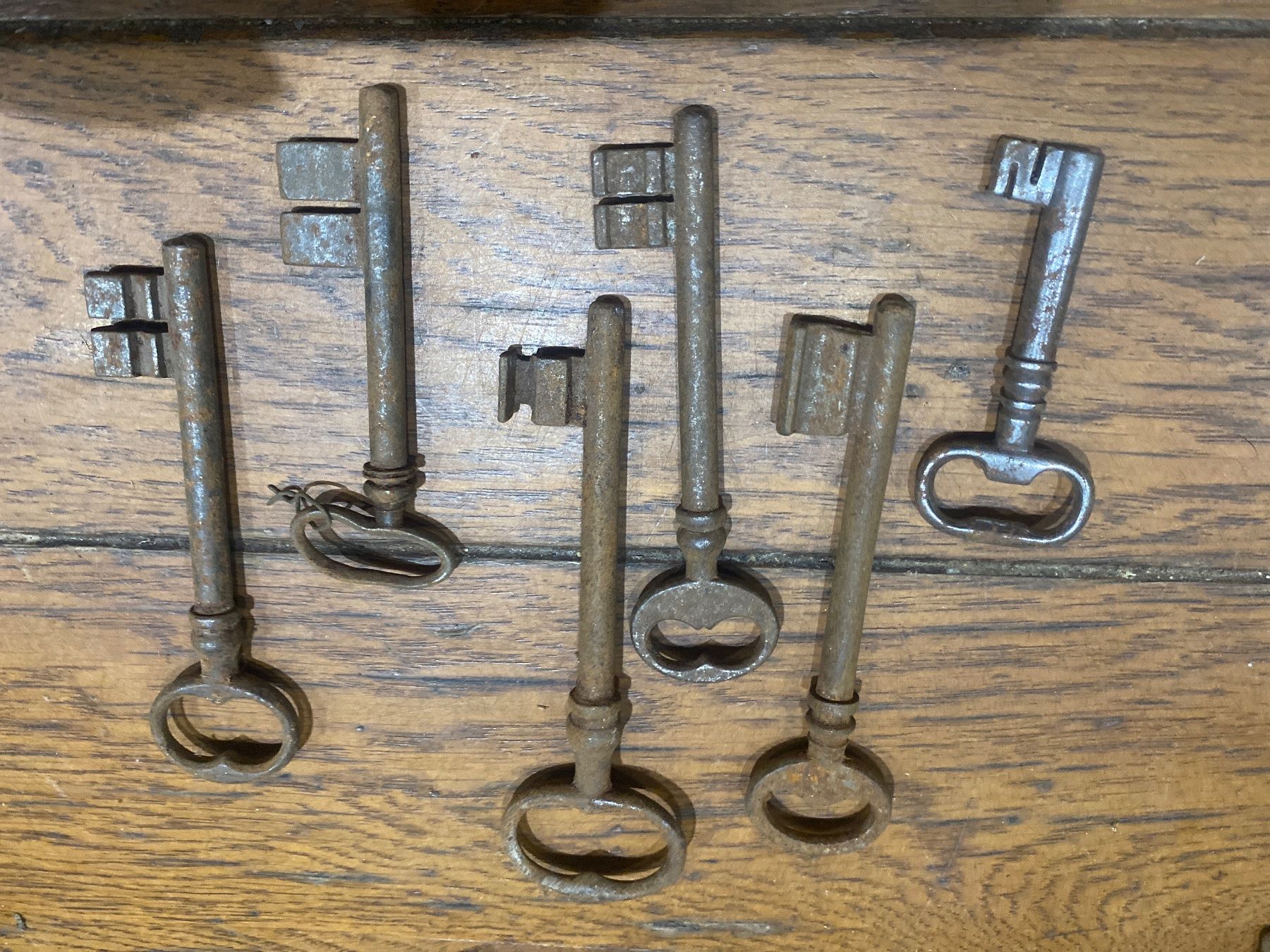 Chiavi: Lot clé clef ancienne 6-12cm G – Usato da Lajoux JU venduto da Briard0 1