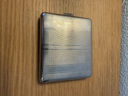 Etui à cigarettes métal gravé bon état