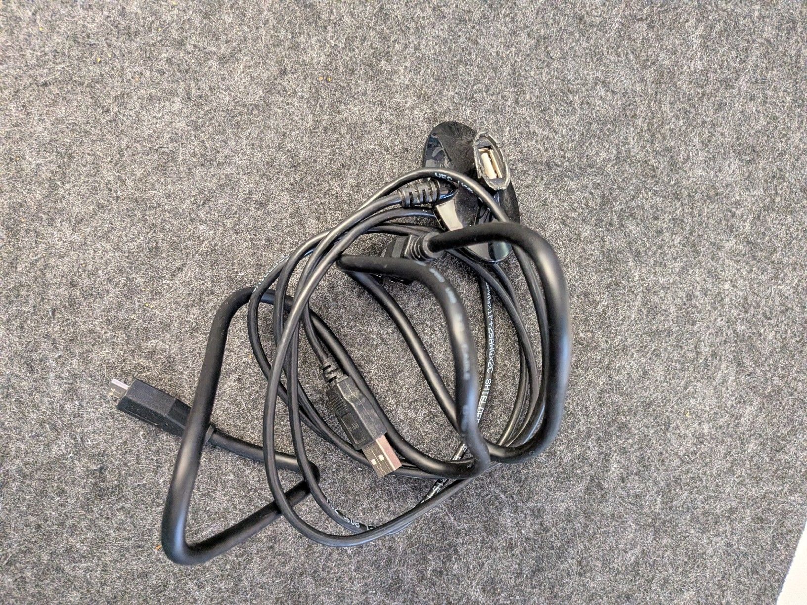 Kabel:  4x PC Kabel DVI USB 3.0 – Kabel Set – Gebraucht aus Interlaken von EvoCardNest 4