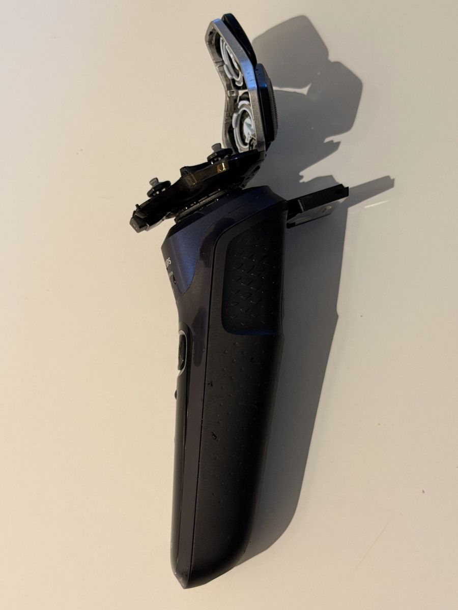 Philips Rasoi & Lamette da barba: Rasoir Philips série 5000 – Usato da duillier venduto da mitch46 1