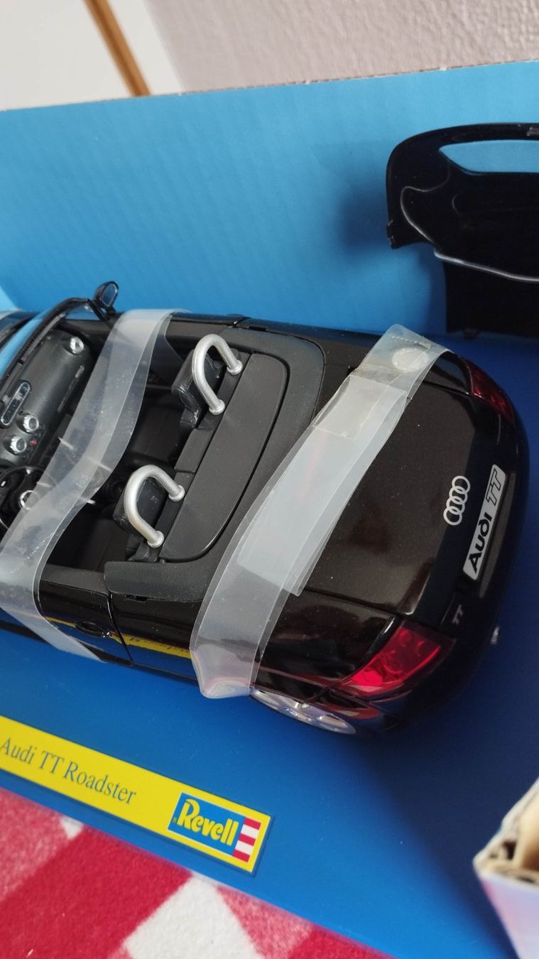 Revell Modellini d'auto: Audi TT Roadster – Usato da Chur venduto da oriori 3