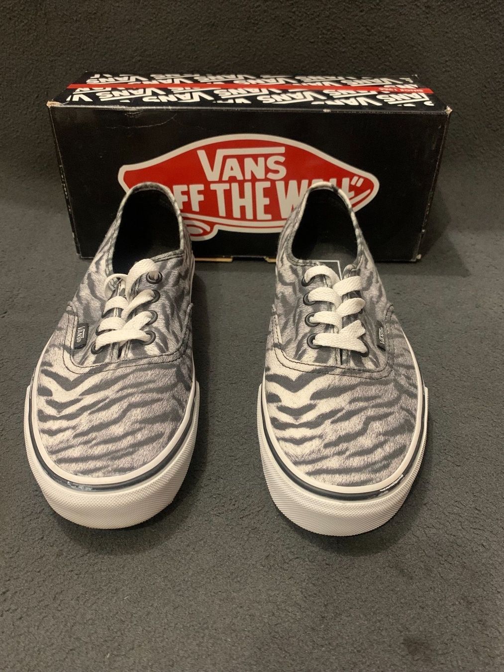 Vans Scarpe da uomo: Vans Authentic , Grösse EU 38 – Nuovo e nell'imballaggio originale da Zürich venduto da LIQUIDATOR.CP