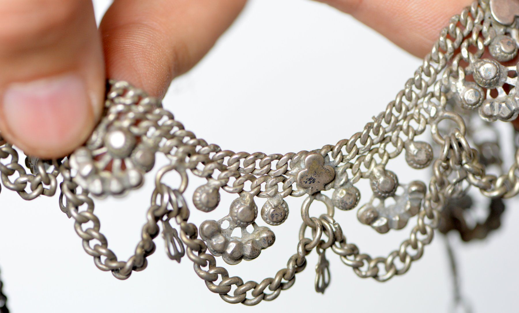Catenine: Ancien collier en métal – Usato da Neuchâtel venduto da Neuchatel 8