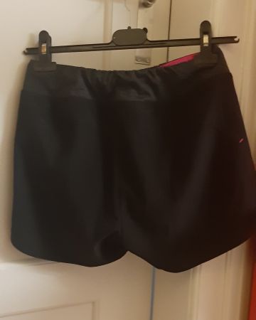 Atmungsaktiver Shorts - Schwarz- NEU! Gr. 36