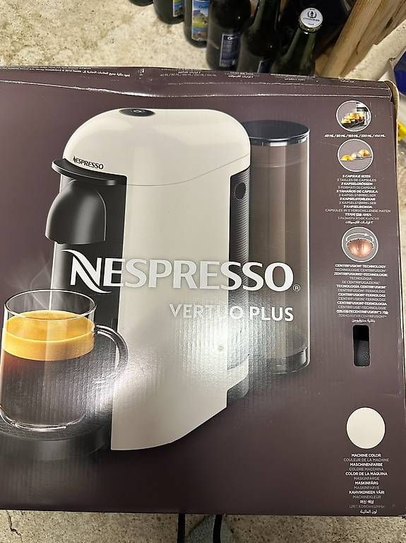 Nespresso Kaffeemaschinen & Espressomaschinen: Nespresso Vertuo Plus Kaffeemaschine – Neu (gemäss Beschreibung) aus Berlingen von Langley