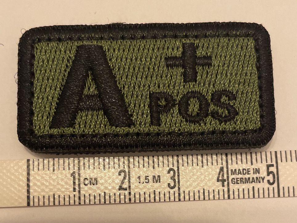 Toppe: patch medic groupe sanguin brodé – Nuovo e nell'imballaggio originale da Grandson venduto da RioDeltaLima