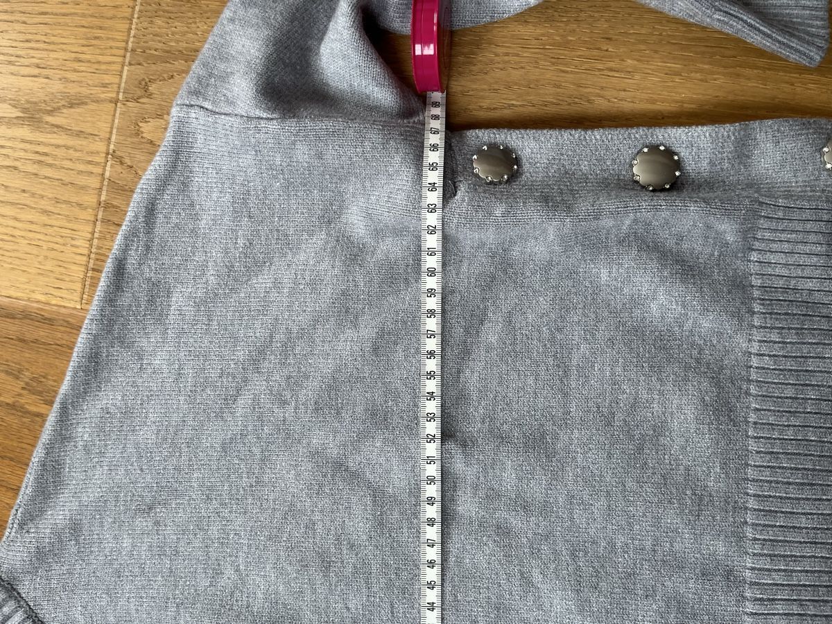 Maglioni & Felpe: Cropped Strickpullover, neu, grau, Gr. TU - Kuschelig – Nuovo e nell'imballaggio originale da Wädenswil venduto da Iana32 5