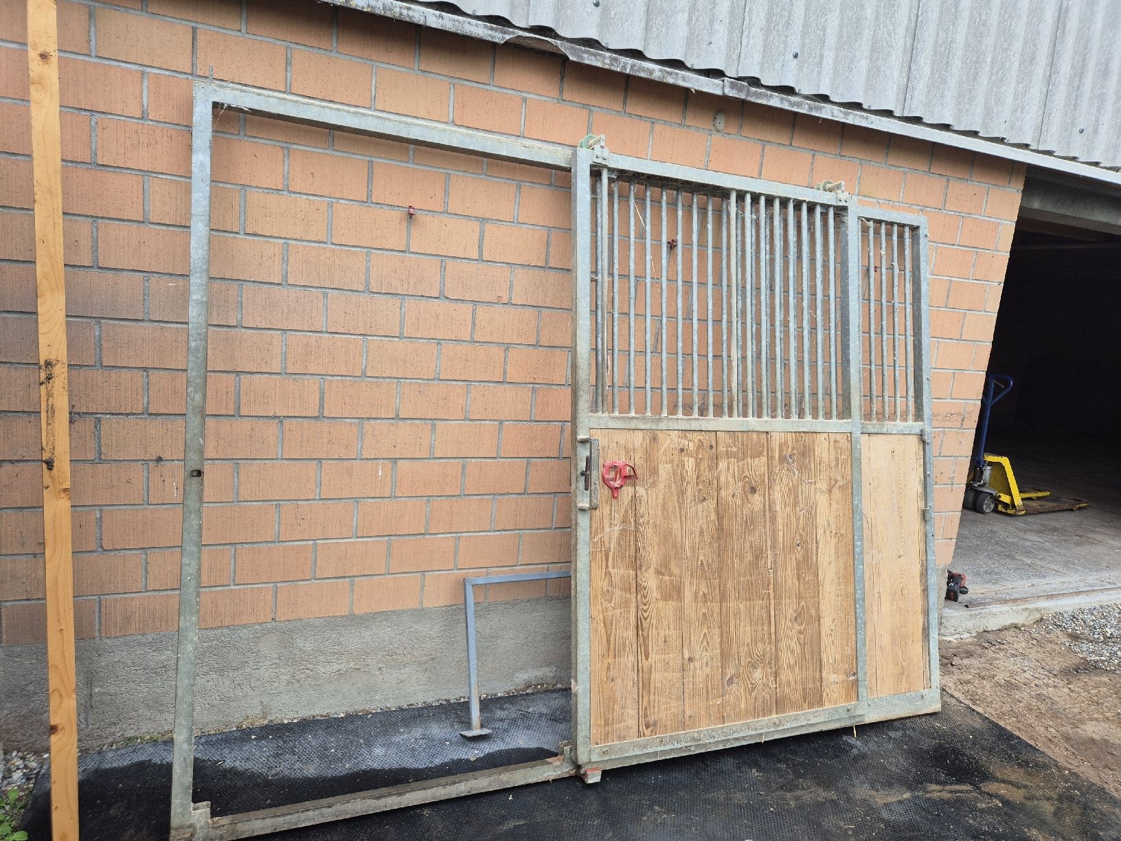 Equipement box: Pferde Boxentüre – D'occasion à Hombrechtikon par Fiatagri80-90