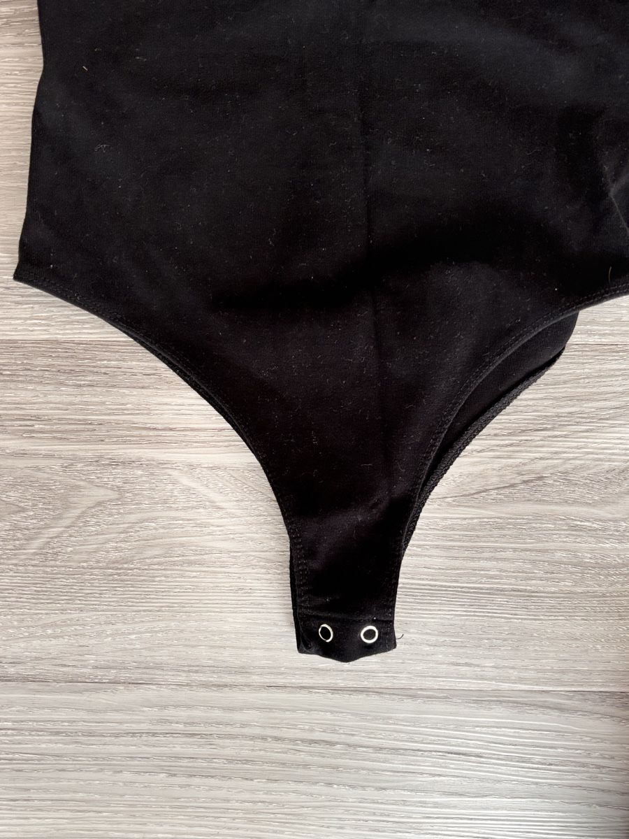 Pull&Bear Top: 2 schwarze Bodys von Pull & Bear Gr M – Usato da Gossau SG venduto da Swisslady25 2
