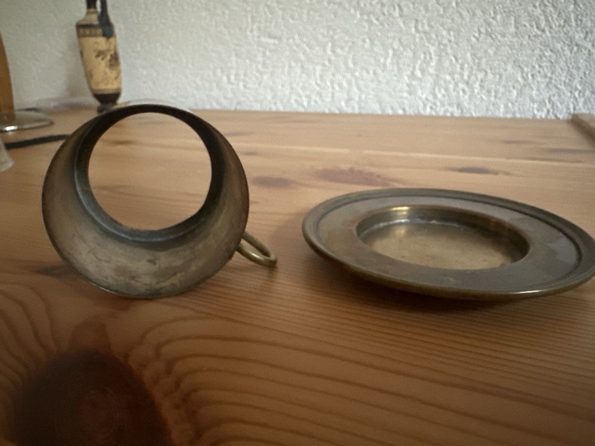 Tassen: Messing Kaffeetasse mit Untertasse, alt, gebraucht – Gebraucht aus Schwadernau von mirifiesta 1