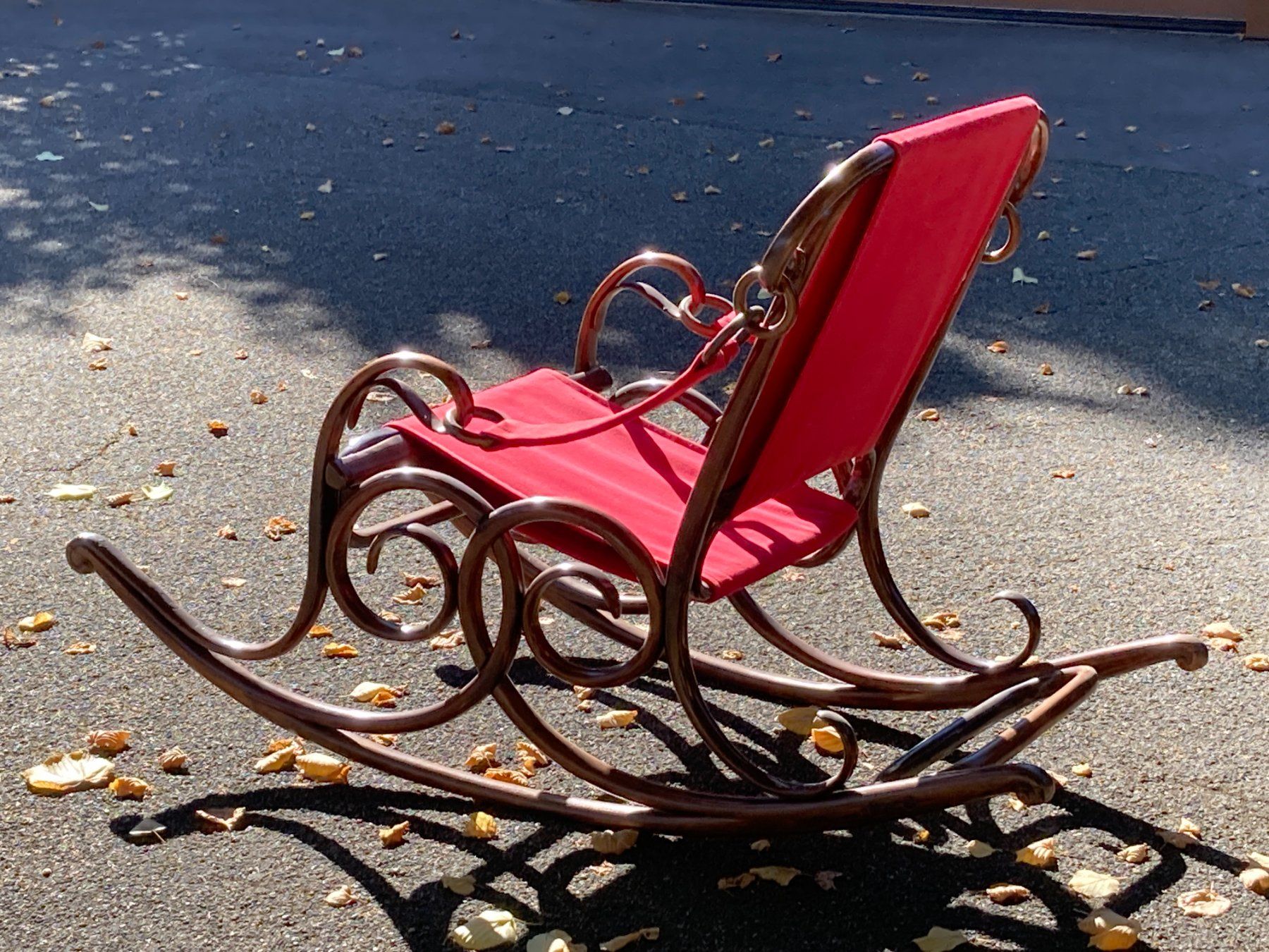 Thonet Sedie: Alter Schaukelstuhl Thonet Nr. 3 – Usato da Bottmingen venduto da ditschli63