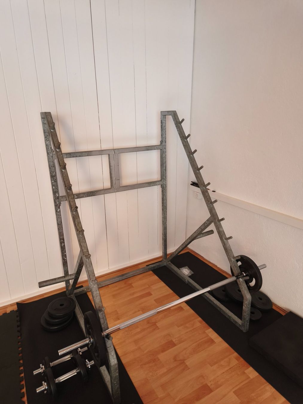 Manubri & Pesi: Gratis - Hantelständer / Hantelablage! – Usato da Glarus venduto da yzu_8p5f