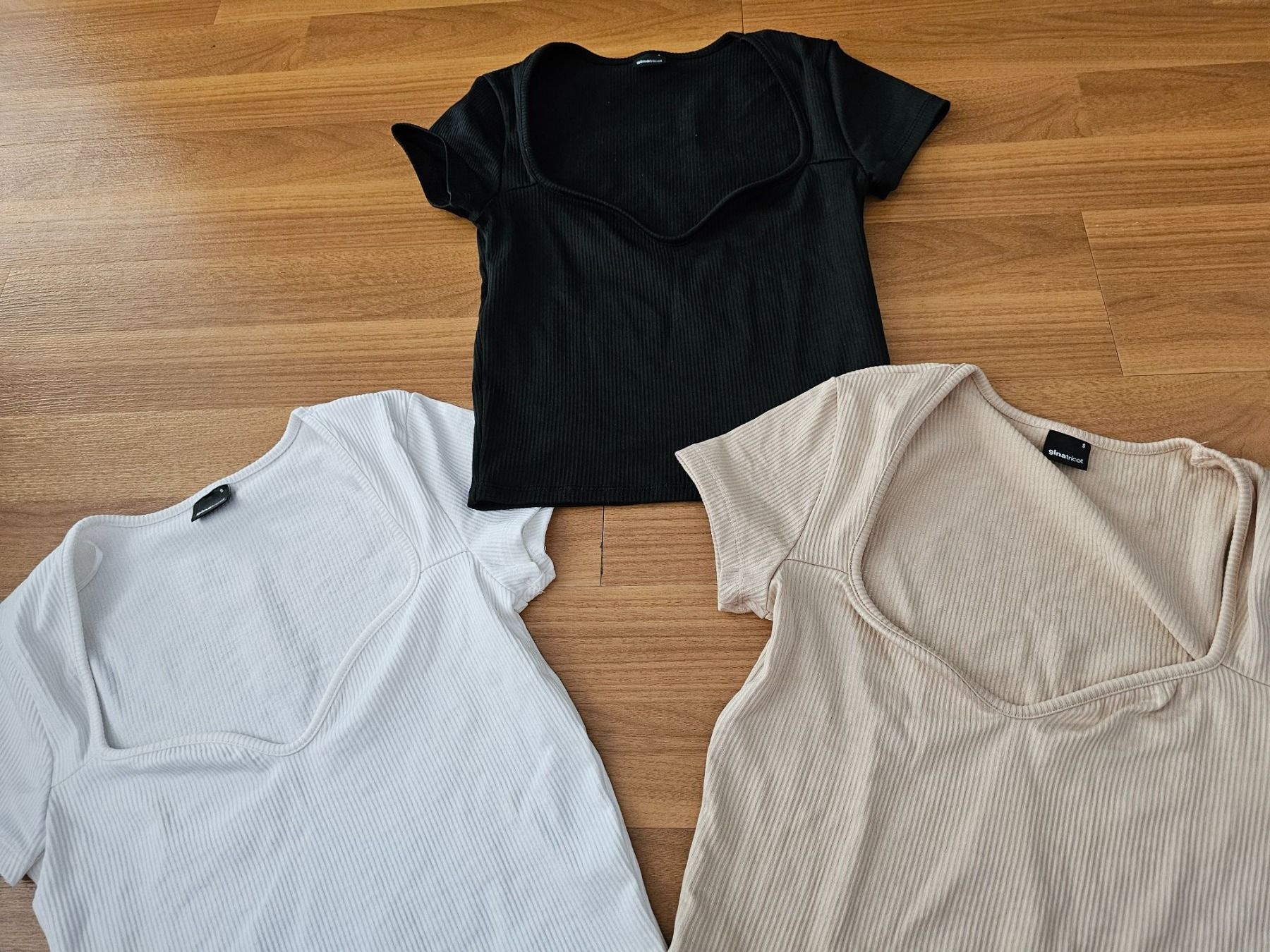 T-Shirts: Gina Tricot – Neu (gemäss Beschreibung) aus Basel von NyGrow 2