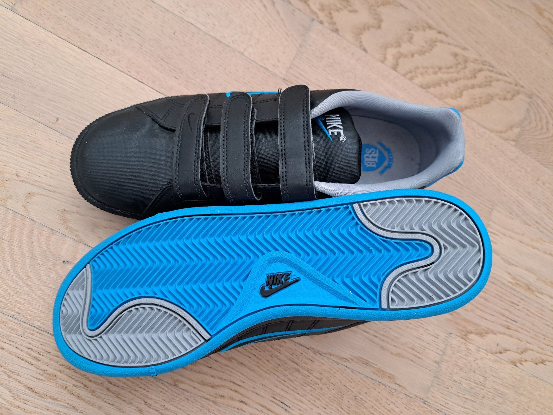 Nike Scarpe da uomo: neue Nike Echt-Leder Sneaker Gr. 44 /US 10 – Nuovo (secondo la descrizione) da Zürich venduto da jenxx 3
