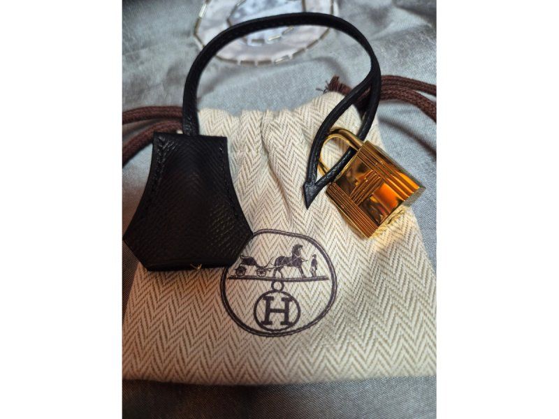 Lucchetti: Cadenas - Hermès cadenas Birkin – Usato da Essertes venduto da onezoneplay 3