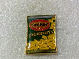 Ansteckpin 2: Dr. Oetker Peanuts