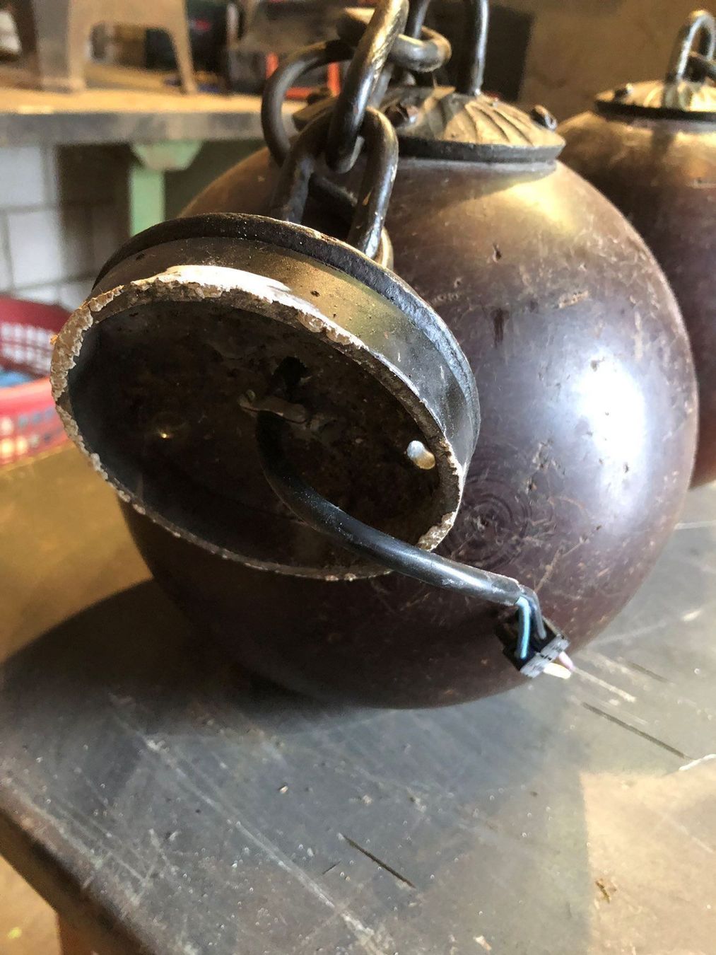 Lampade: 2 Deckenlampen aus Kegelkugeln – Usato da Villmergen venduto da Bezdupe 6
