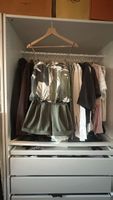 Kurzer Sommer-Overall mit Tropenprint – Gr. 12 (ca. M)