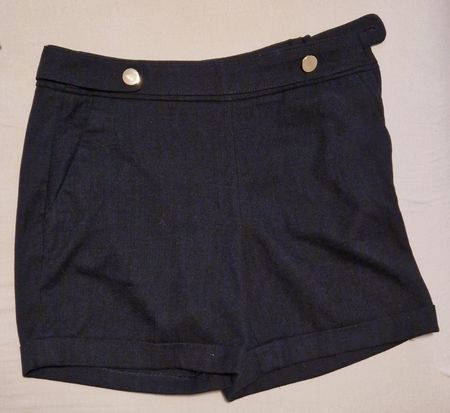 1) dunkelblaue Shorts von H&M, Grösse 36