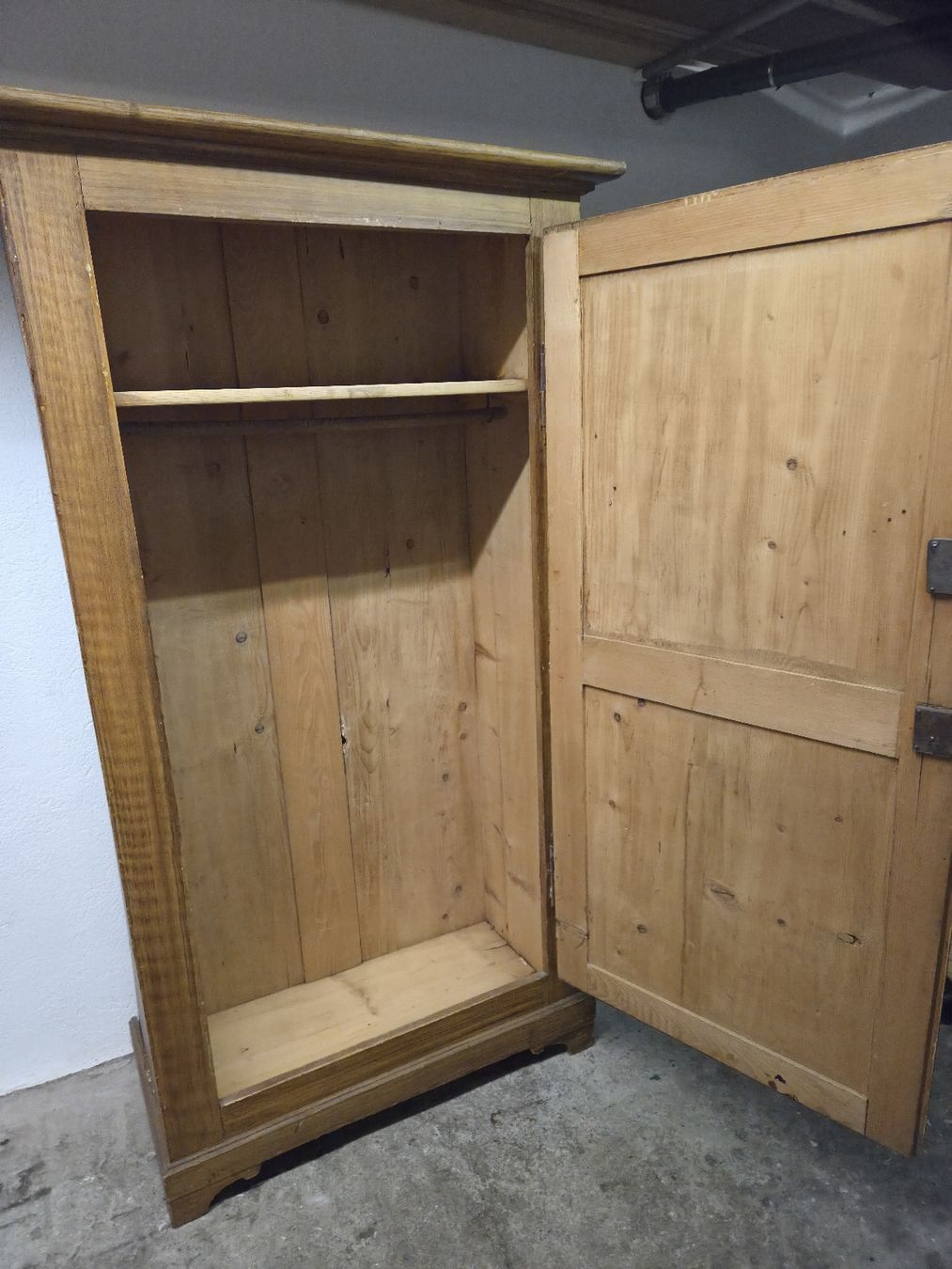 Armadi: Antiker Schrank – Usato da Schönenberg venduto da gismogismo 5
