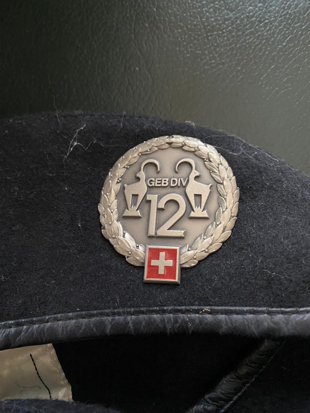 Schweizer Armee Uniformi: Béretemblem der Gebirgsdivision 12 der CH Armee – Usato da Brione s. Minusio venduto da batwoman3 1