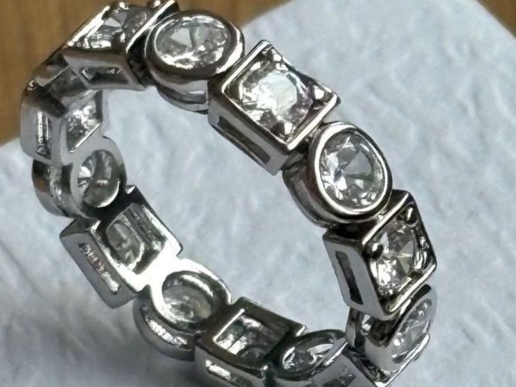 Ringe: Luxus Elegante Gr: 19/9 Ring Memoire Farbe :  Silber – Neu (gemäss Beschreibung) aus Biel-Bienne von Roserosse13 4