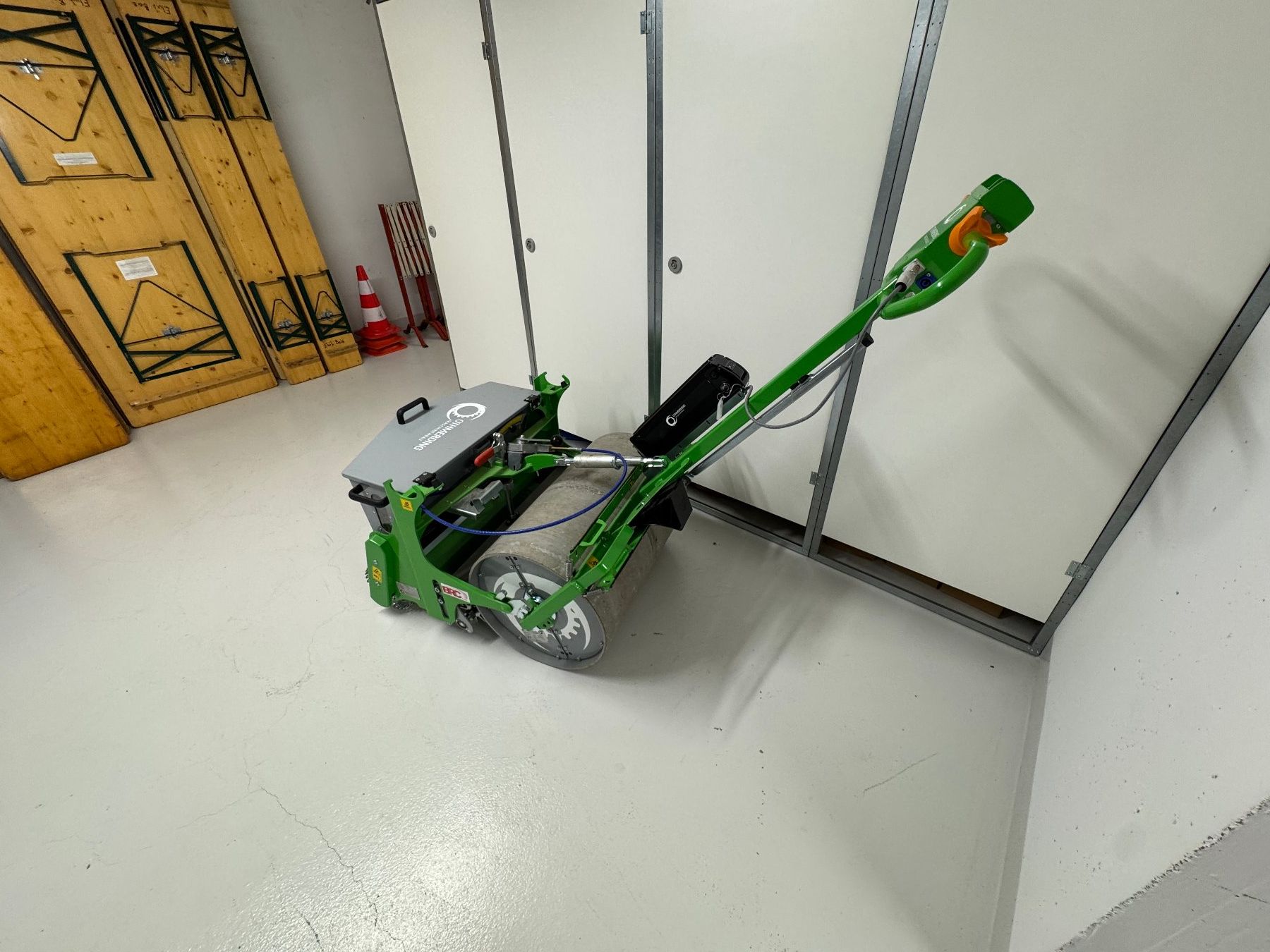 Alle Werkzeuge: Rasenbaumaschine Othmerding – Gebraucht aus Altendorf von um81 2