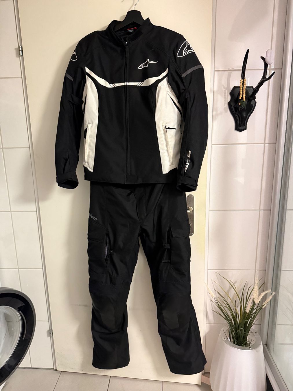 Alpinestars Lots de vêtements: Alpinestars Stella Waterproof Jacket & Waterproof Pants – Neuf (Voir description) à Bülach par tuana.s
