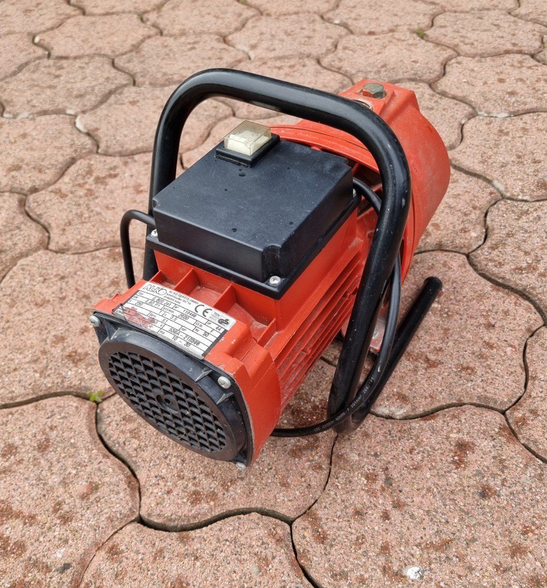 Pompe & Parti di ricambio: Gebrauchte Gartenpumpe – Usato da Zuzgen venduto da ricard11
