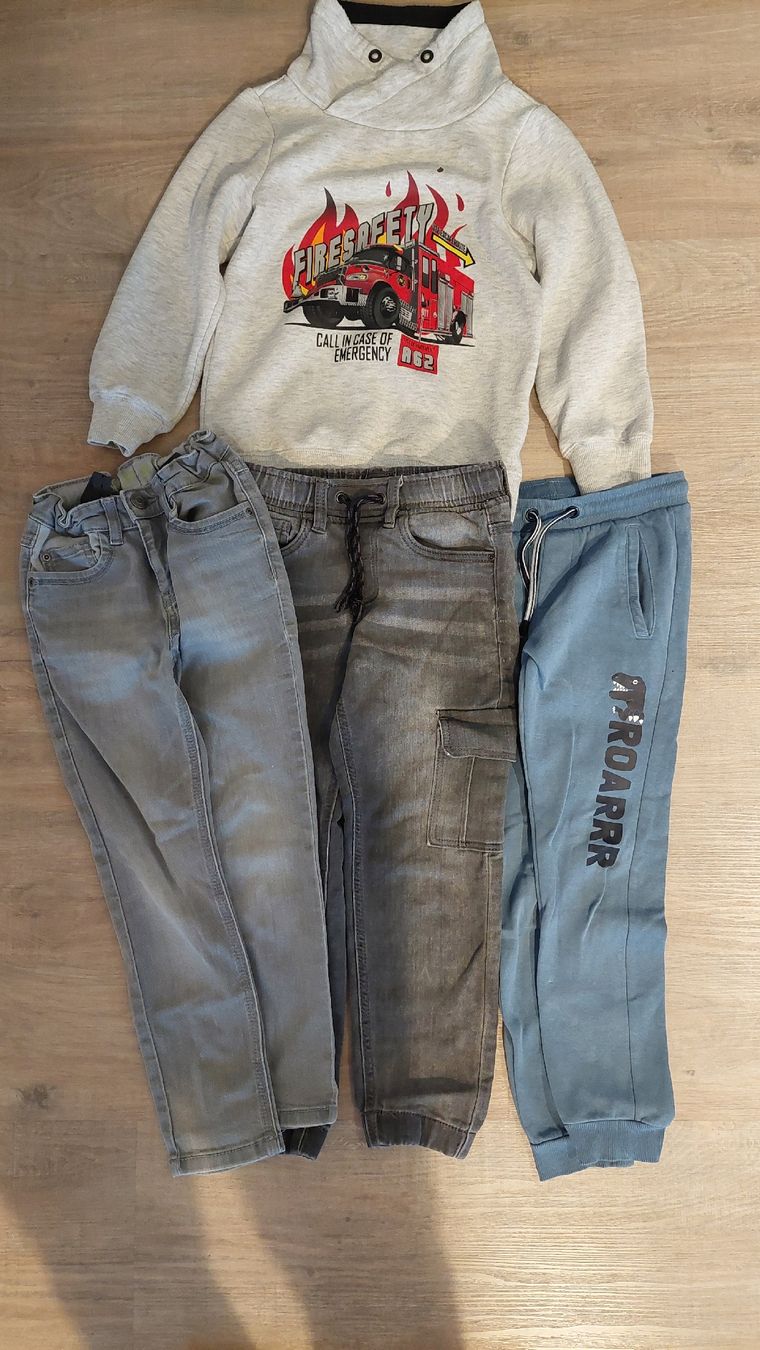 Lotti & Set di vestiti: Kleiderpaket Junge – Usato da Egolzwil venduto da mobiledeluxe