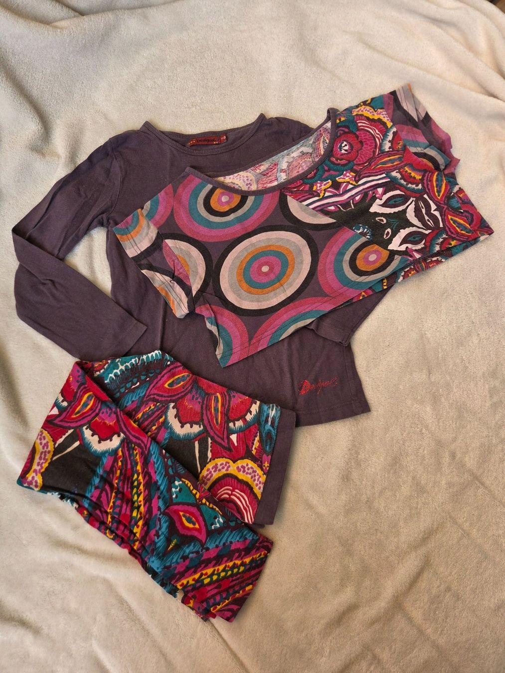 Desigual Lotti & Set di vestiti: Ensemble Desigual 7 - 8 ans – Usato da Gland venduto da Vee_0