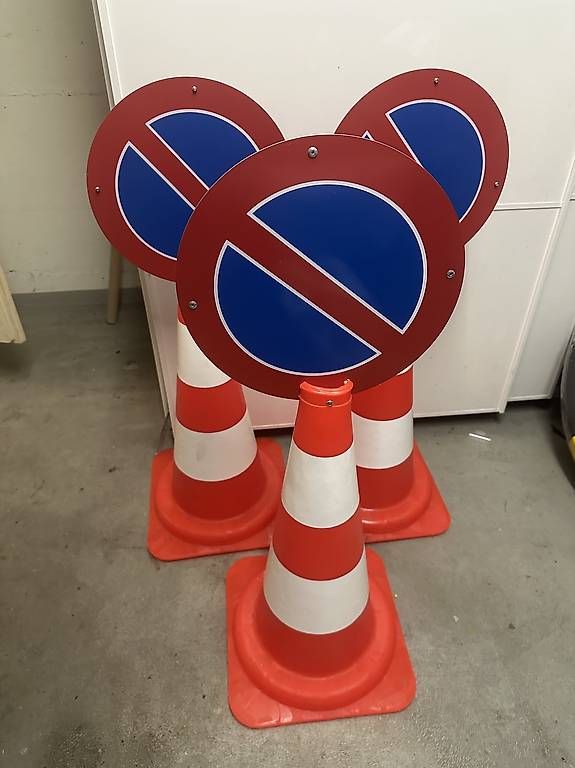 Ecriteaux: Parkverbots-Tafeln – D'occasion à Goldach par Fox_Man 2