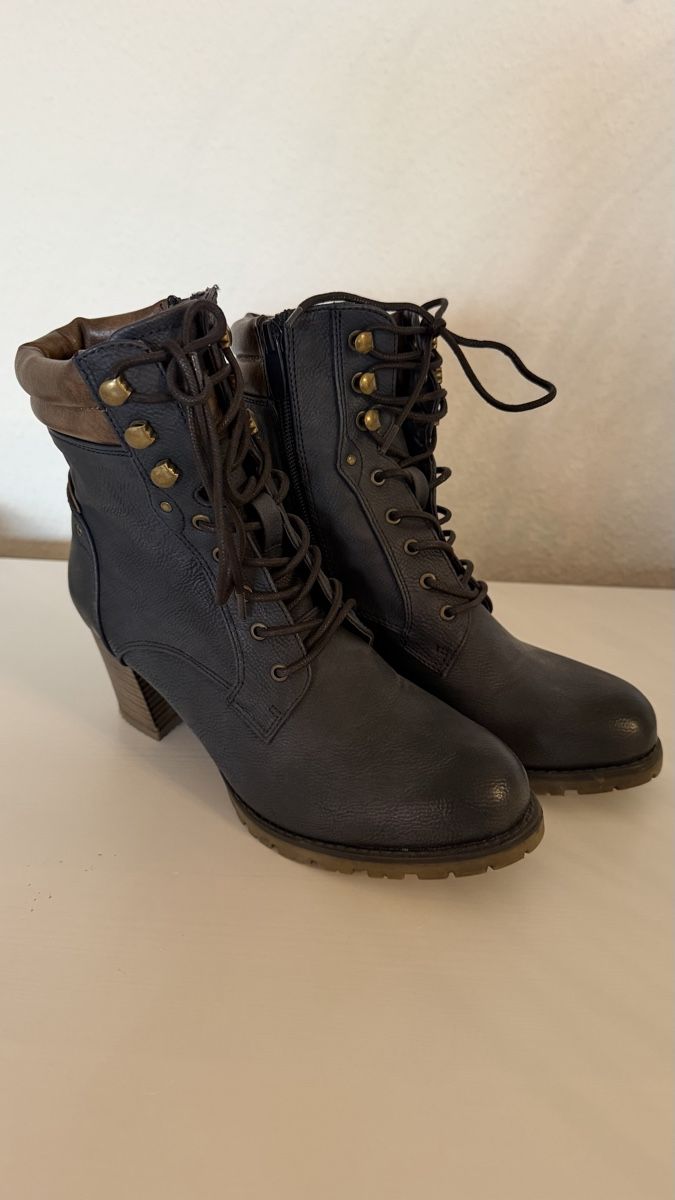 Cube Scarpe da donna: Stiefeletten – Usato da Muttenz venduto da kim_6vx8 1