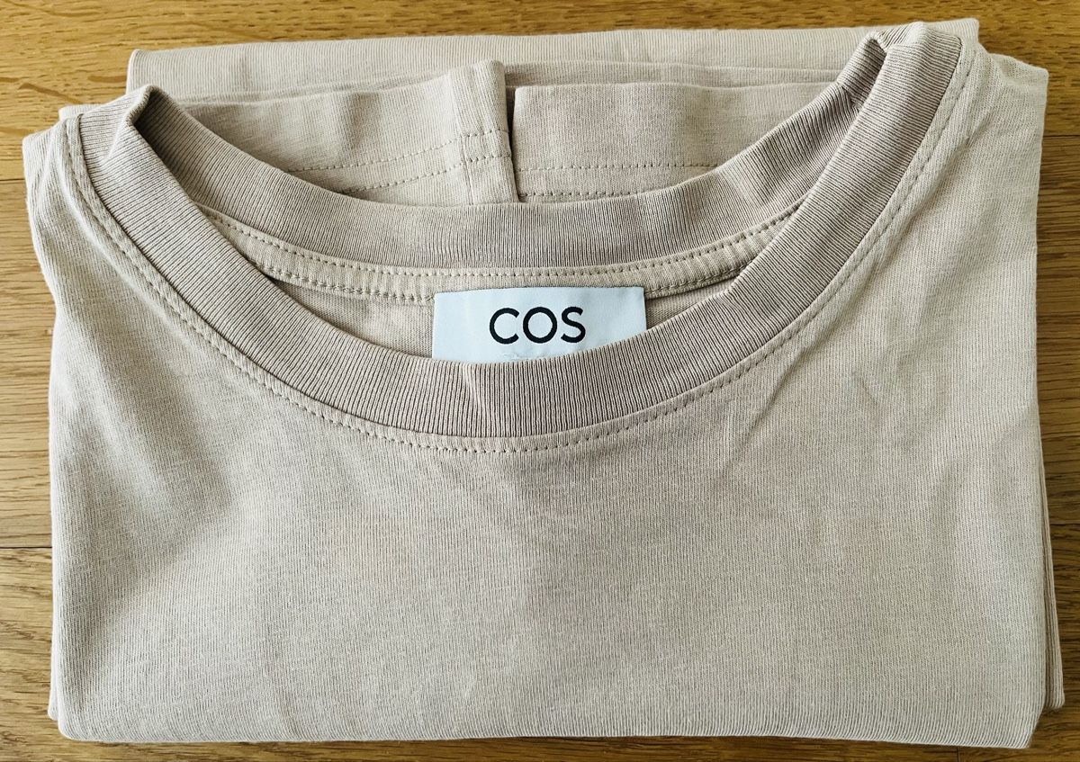 Cos T-shirt: COS Shirt beige – Nuovo (secondo la descrizione) da Horgen venduto da sophiaric