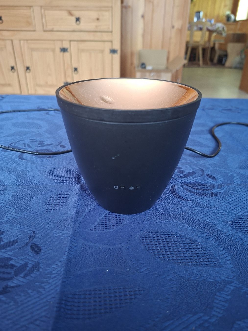 Diffusori di oli essenziali: Aromadiffuser schwarz, guter Zustand – Usato da Marbach LU venduto da antanarivo 1