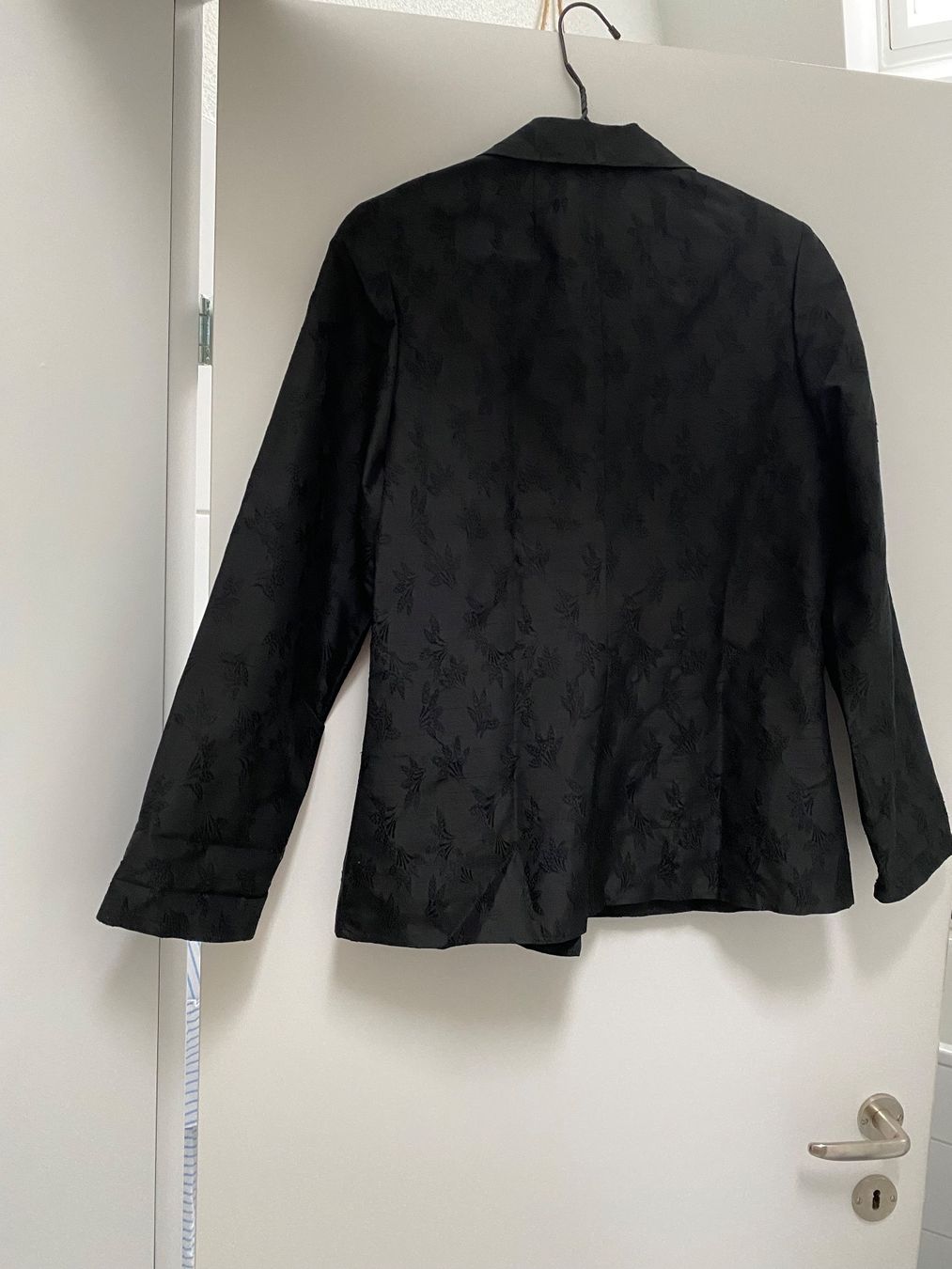 Giacche: Seidenblazer schwarz NEU – Nuovo (secondo la descrizione) da Affoltern am Albis venduto da may_9gdz 1