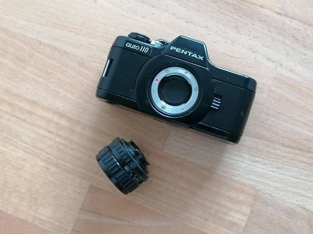 Pentax Fotocamera: Asahi Pentax auto 110 + 2.8 / 18 mm Weitwinkelobjektiv – Usato da Zürich venduto da BassLime 4