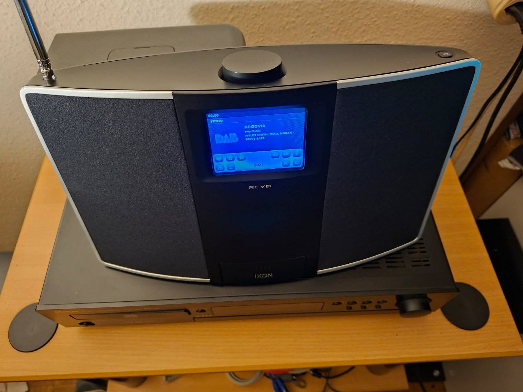Revo Radios: Revo Ikon DAB+  Internetradio Docking Wlan – Gebraucht aus Wittenbach von Nostalgie1965 1